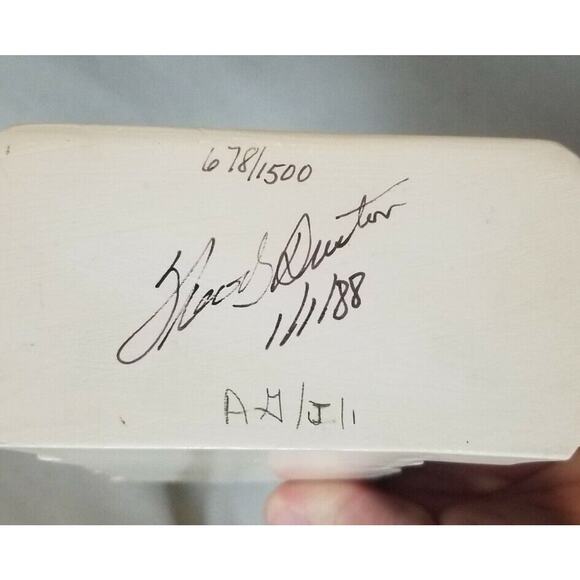 Signed Sebastian Miniatures 50th Anniversary 1988 Number 678 Portrait Pilgrim - Picture 6 of 9